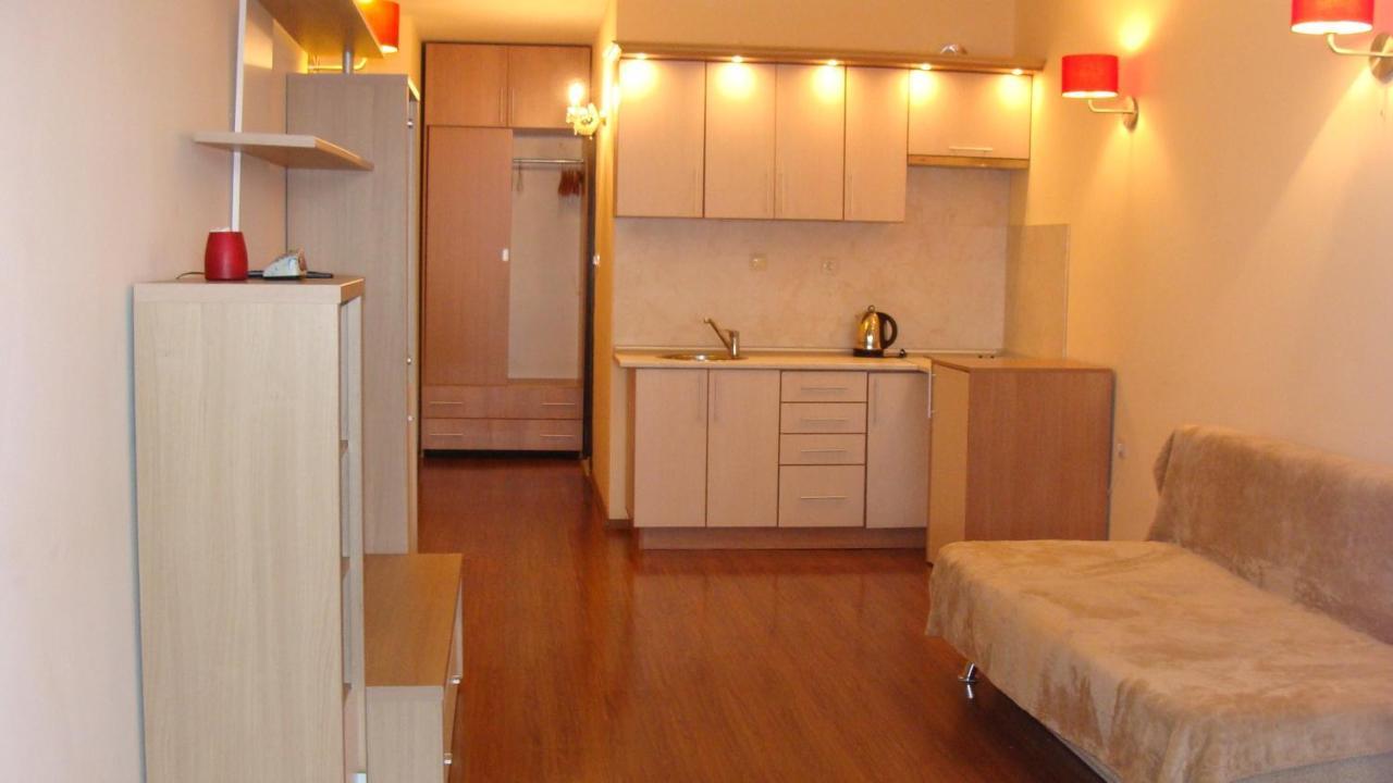 Admiral Apartments Golden Sands Room photo