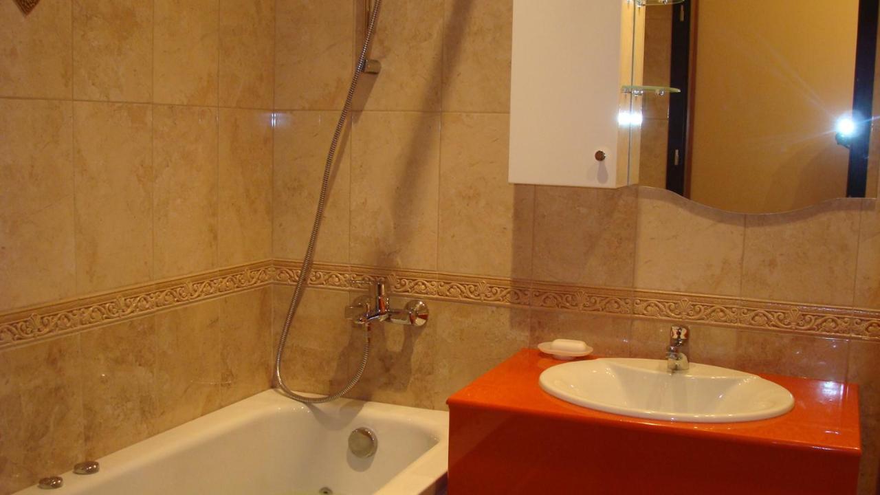 Admiral Apartments Golden Sands Room photo